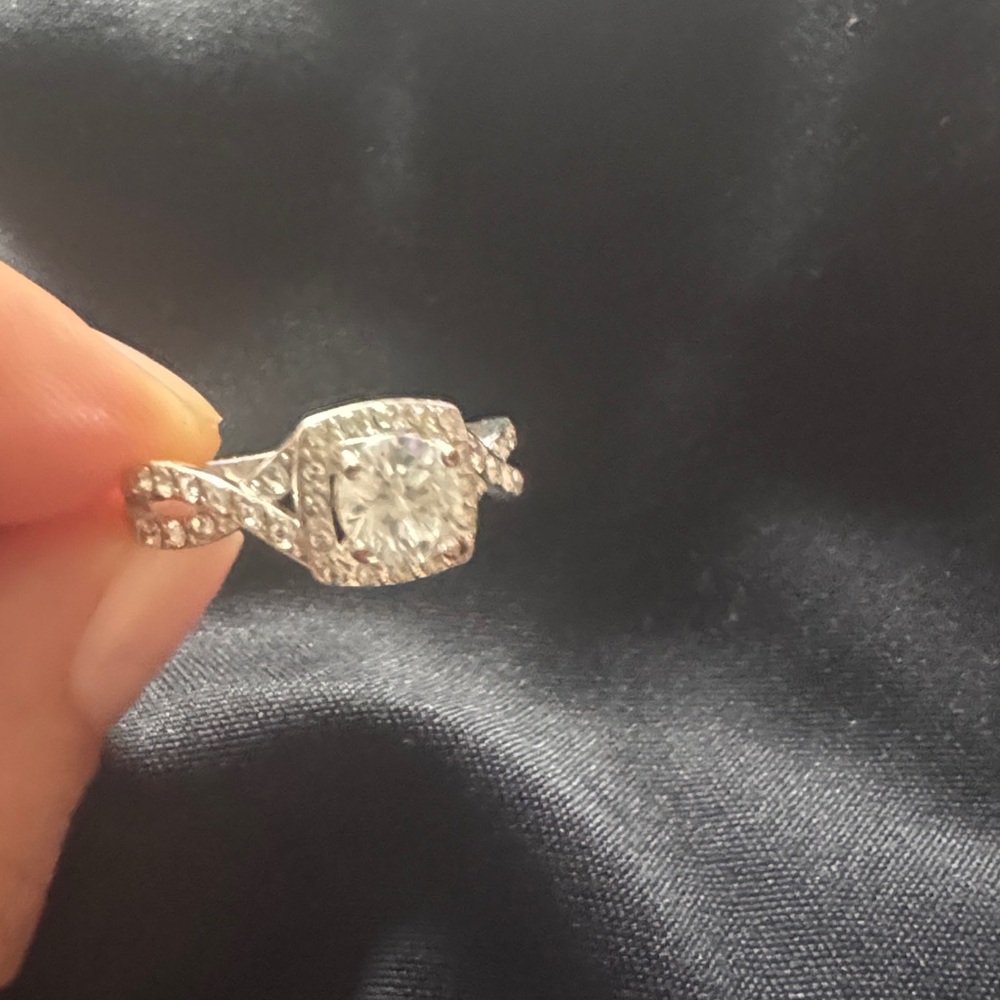Sterling Silver CubicZirconia Halo Twist Ring in Silver,Princess-cut silver ring - Picture 5 of 6